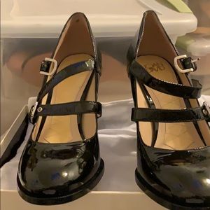 Patent leather shoes